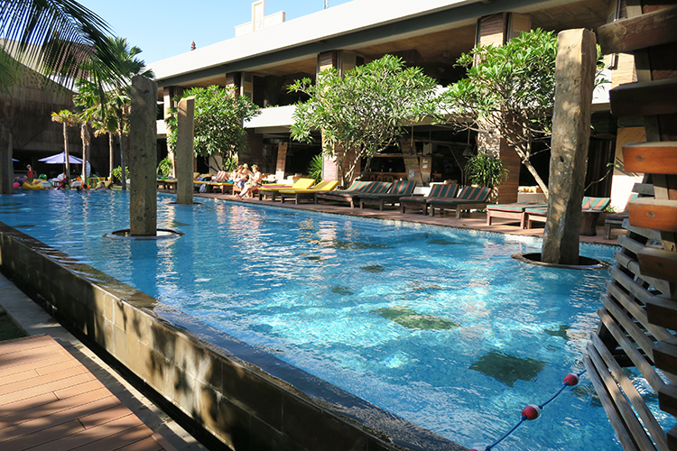 Restaurants Along Kuta Beach